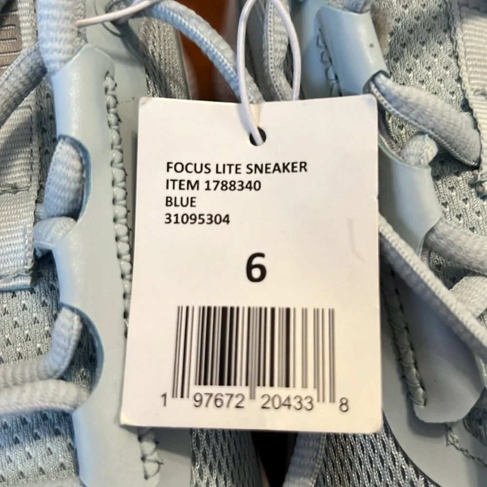 PUMA New With Tag Women’s Focus Lite US 6 Blue Sneaker